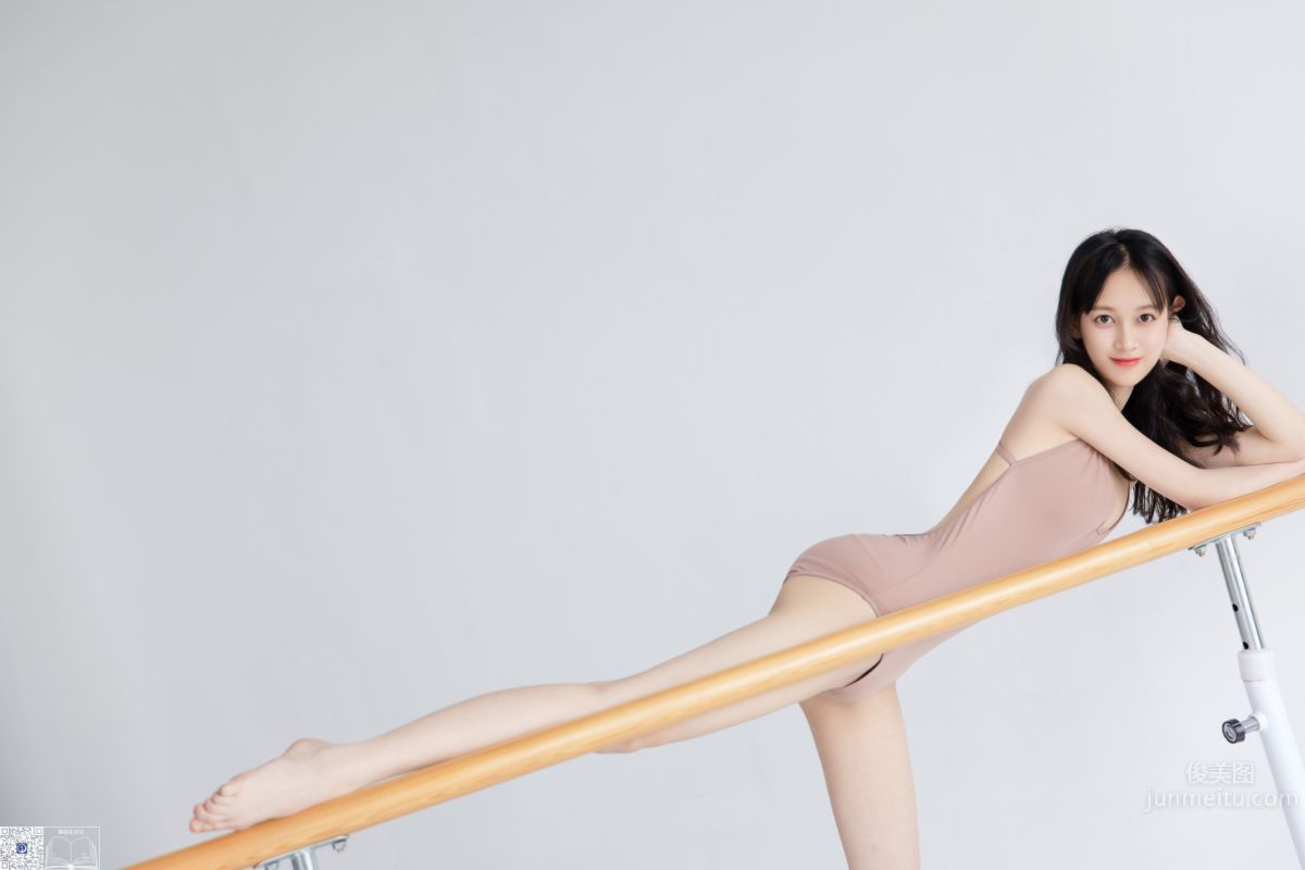 Li Li: GALLI No. 042 photo 42