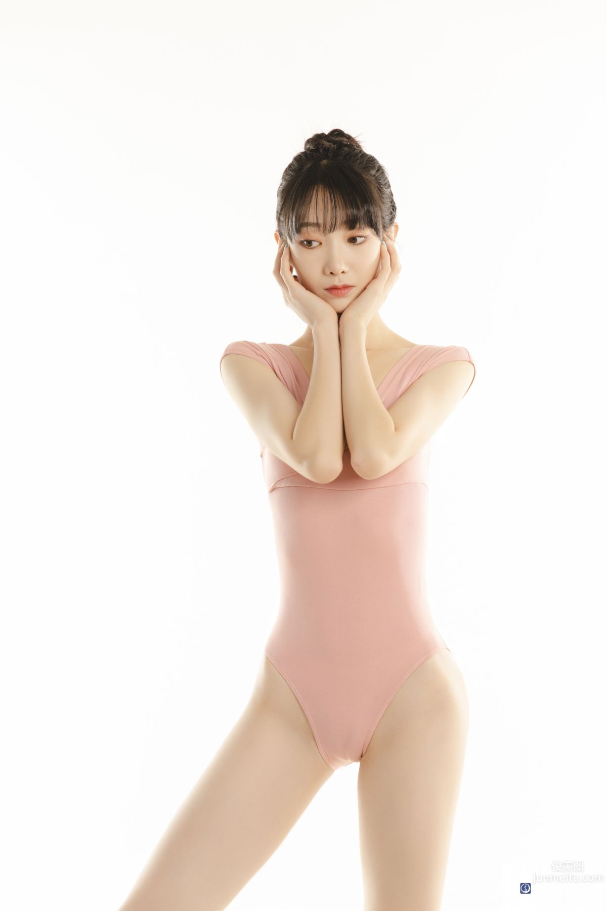Yu Zi: GALLI No. 028 photo 4