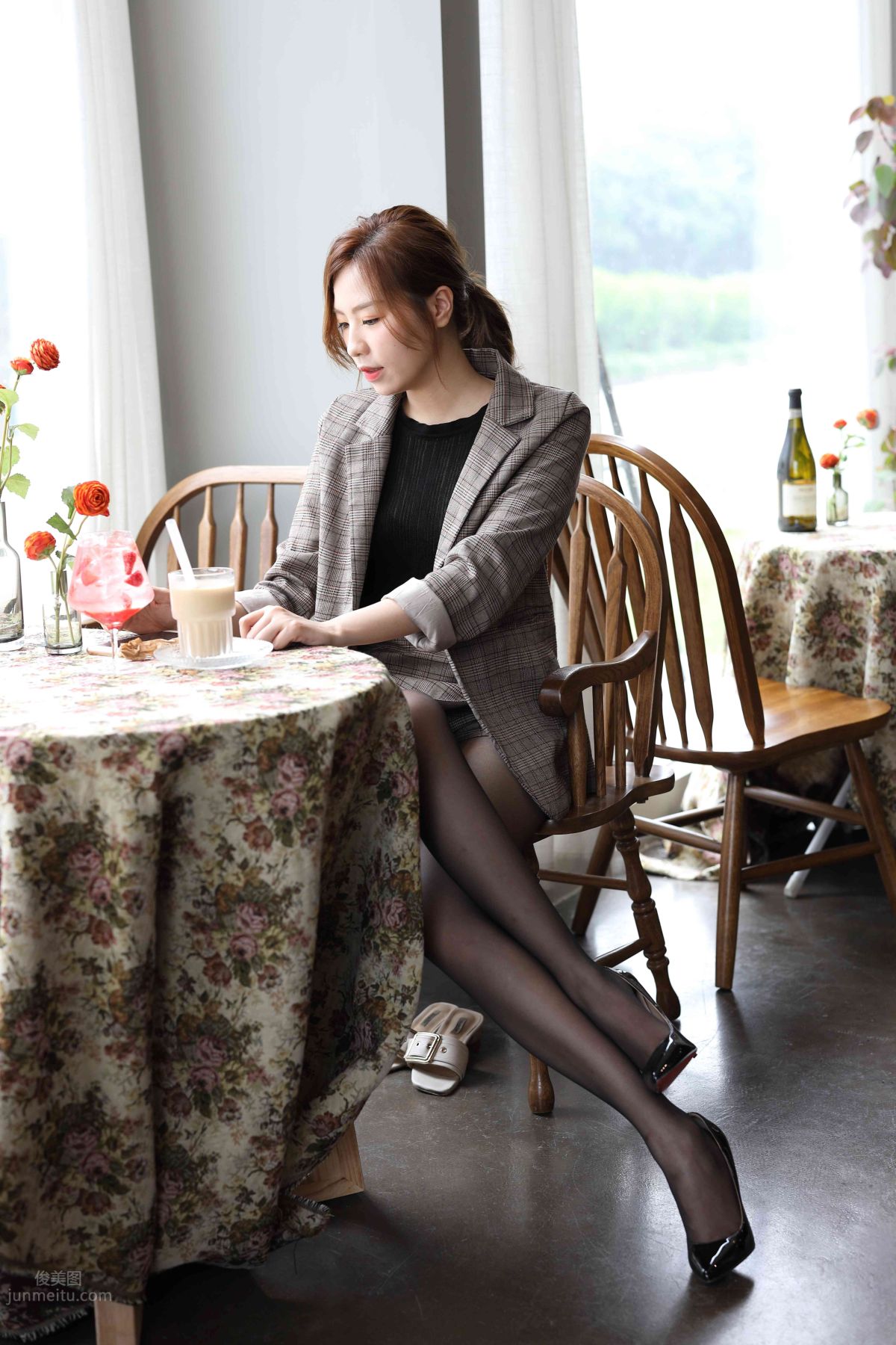 [Mojing Street] 002 Black Stockings Wool Plaid Skirt photo 8