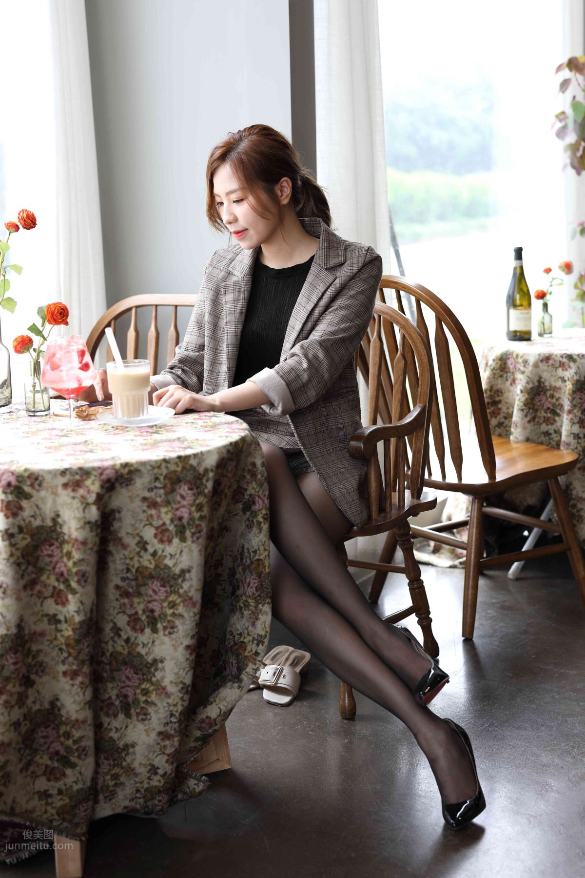 [Mojing Street] 002 Black Stockings Wool Plaid Skirt photo 9