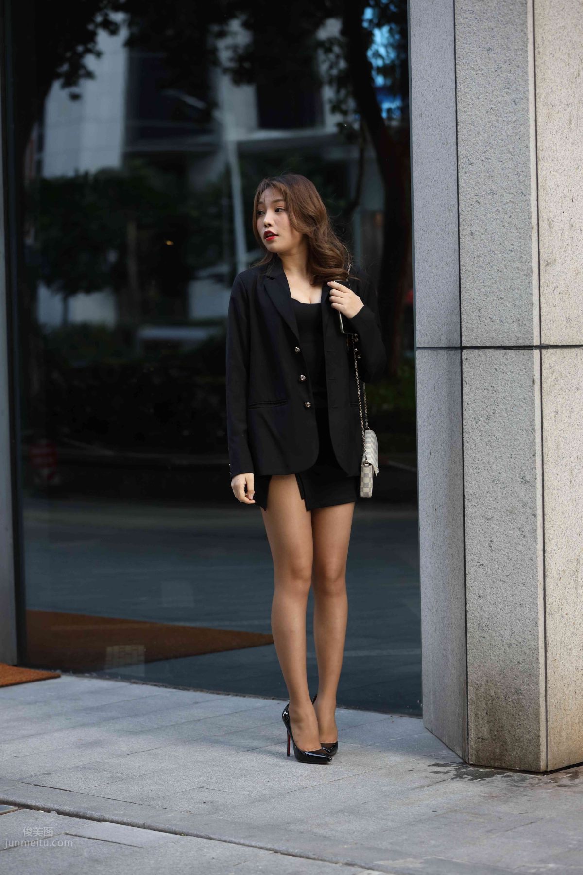 [Mojing Street] 008 Short Skirt, Gray Stockings and High Heels Outing photo 68