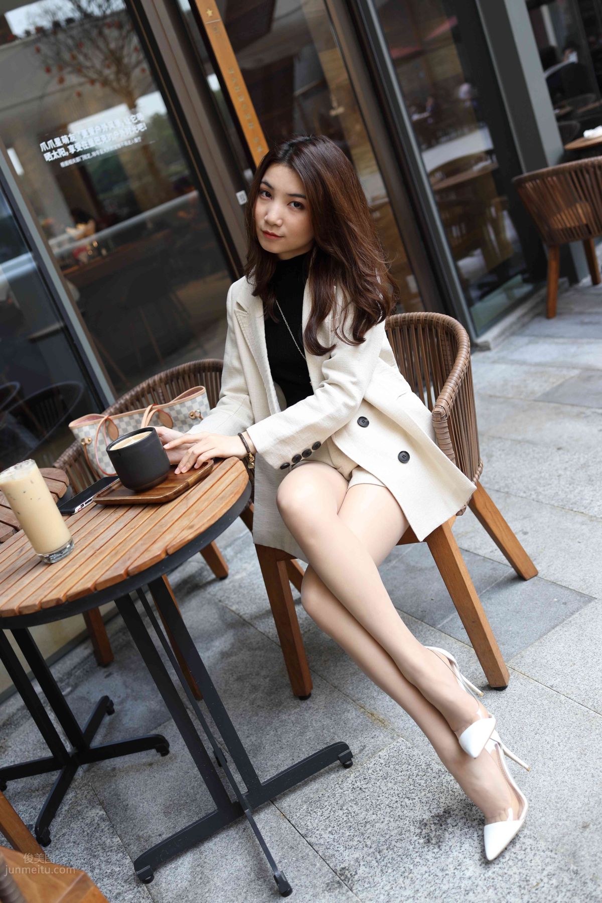 [Mojing Street] 010 Street Girl in Nude Stockings and High Heels photo 14