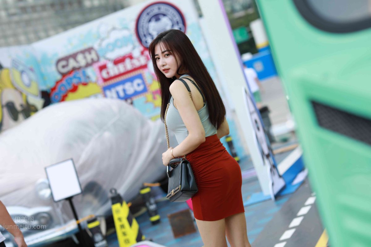 [Mojing Street] 011 Street Snap Girl in Red Skirt photo 55