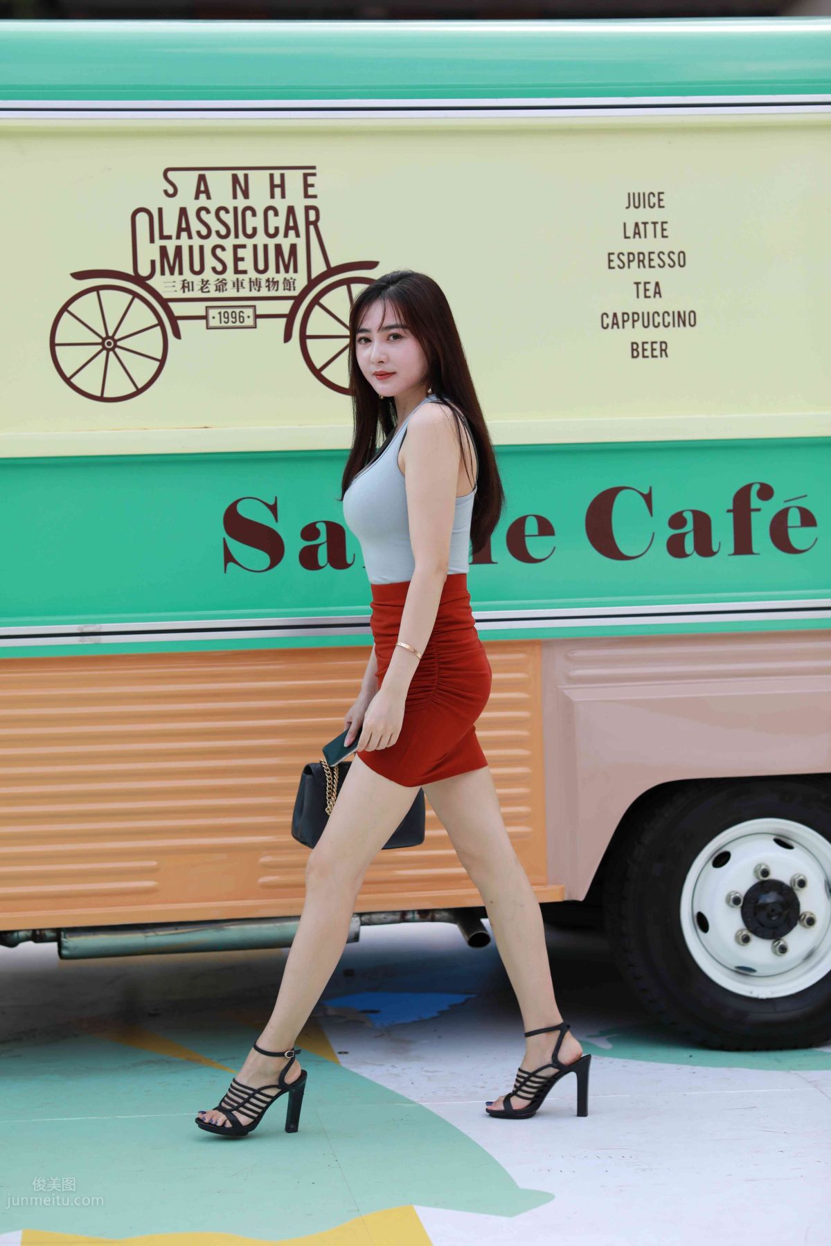 [Mojing Street] 011 Street Snap Girl in Red Skirt photo 74
