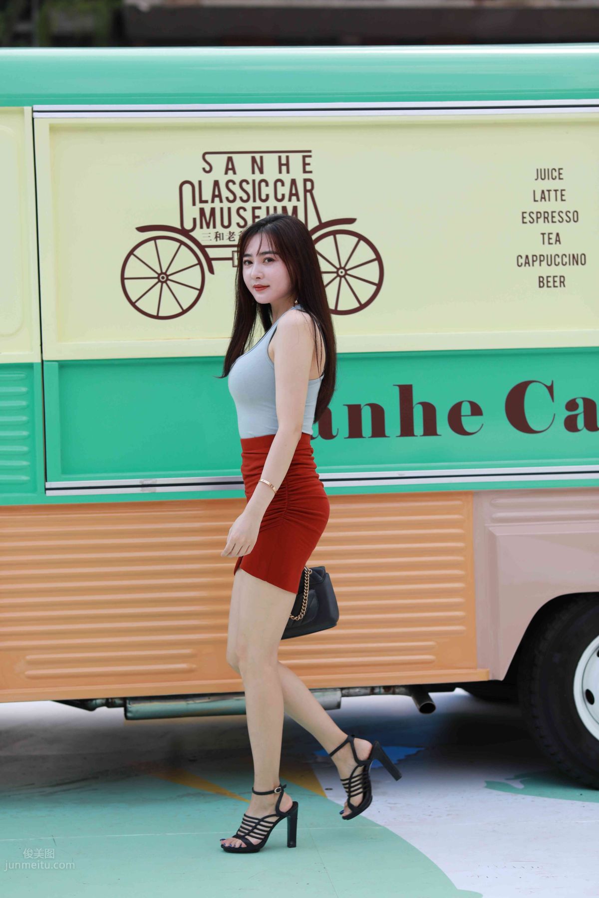 [Mojing Street] 011 Street Snap Girl in Red Skirt photo 75
