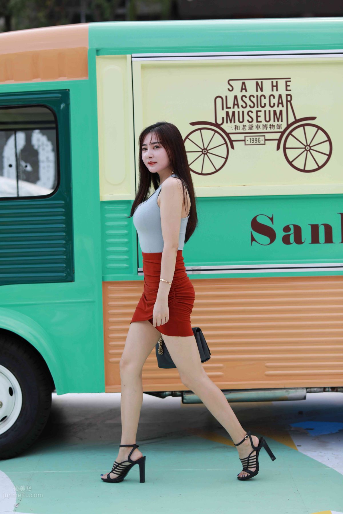 [Mojing Street] 011 Street Snap Girl in Red Skirt photo 78