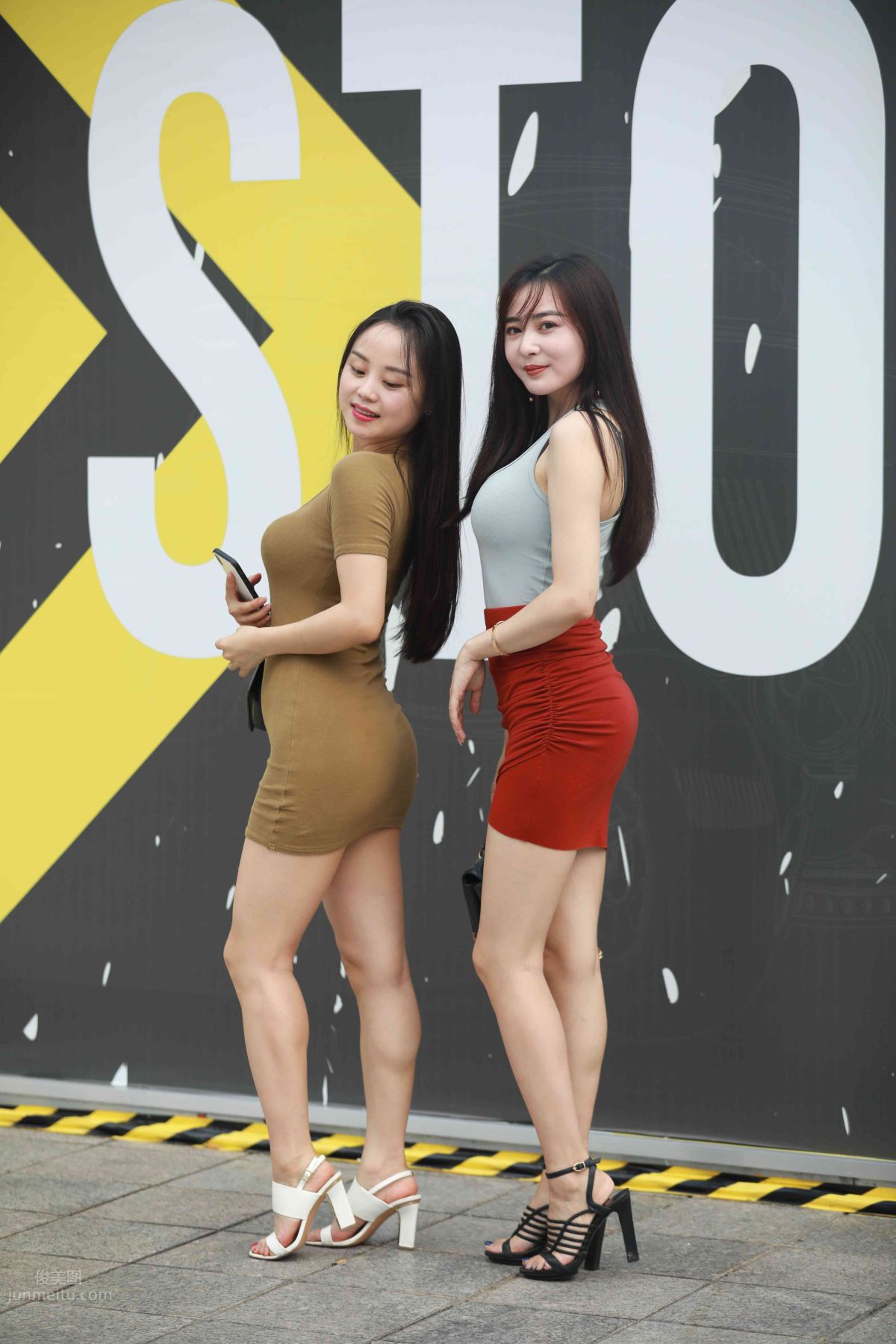 [Mojing Street] 011 Street Snap Girl in Red Skirt photo 81