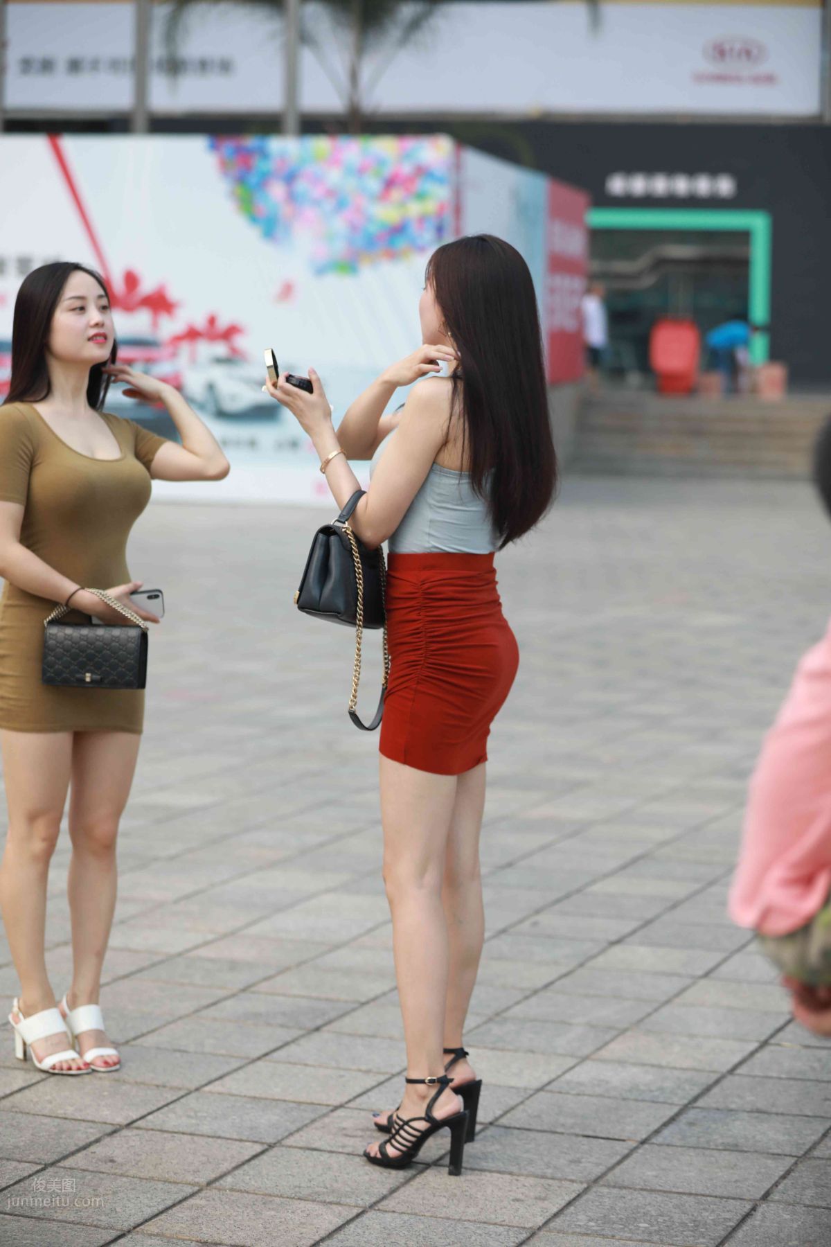 [Mojing Street] 011 Street Snap Girl in Red Skirt photo 92