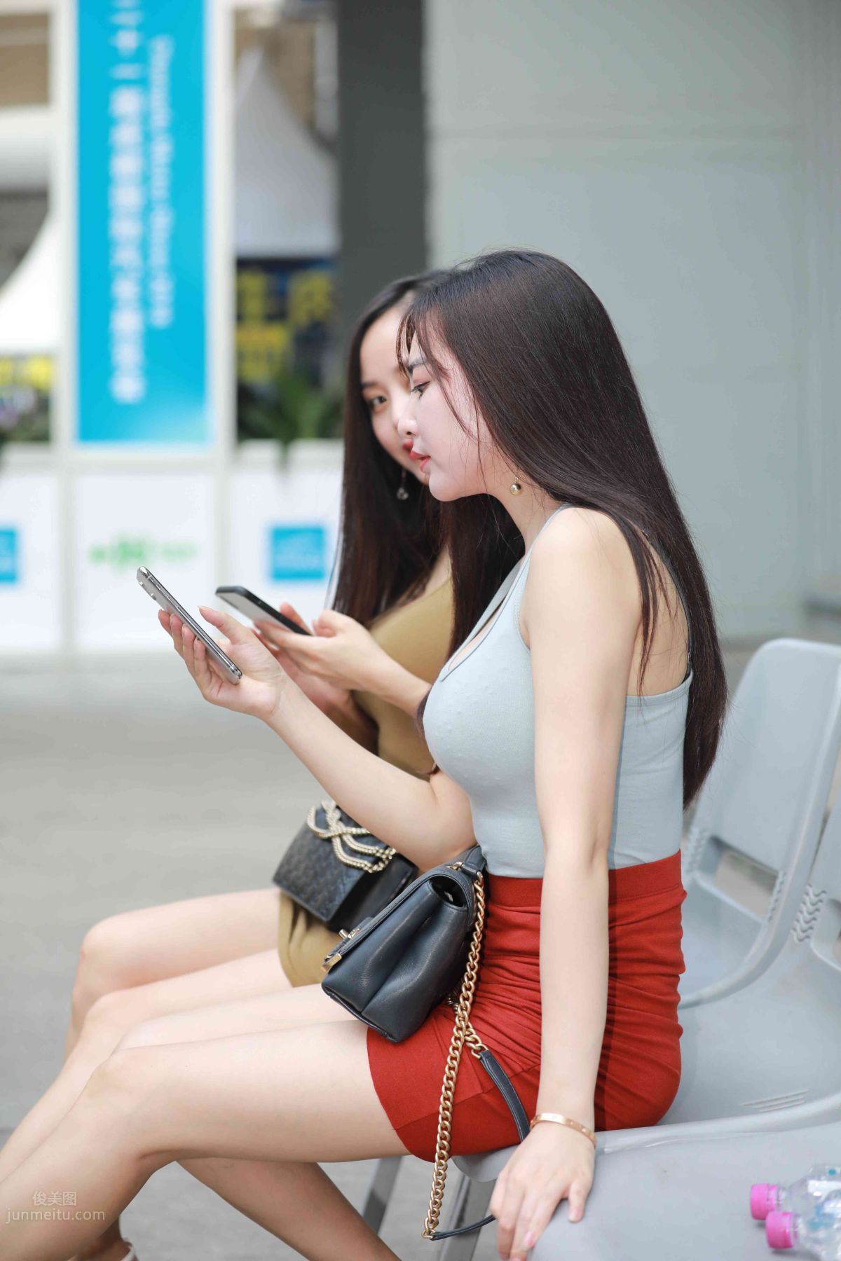 [Mojing Street] 011 Street Snap Girl in Red Skirt photo 137