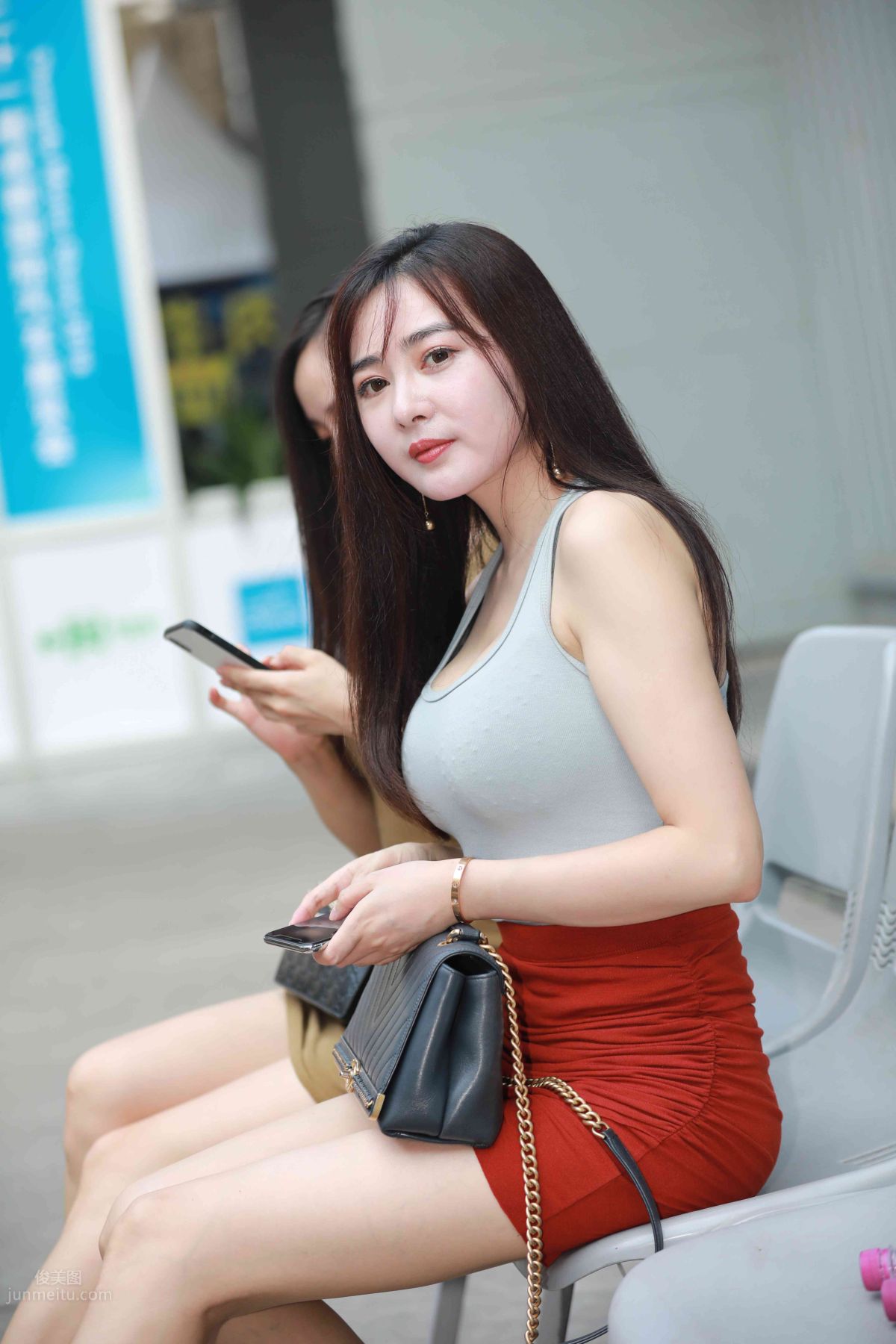 [Mojing Street] 011 Street Snap Girl in Red Skirt photo 138