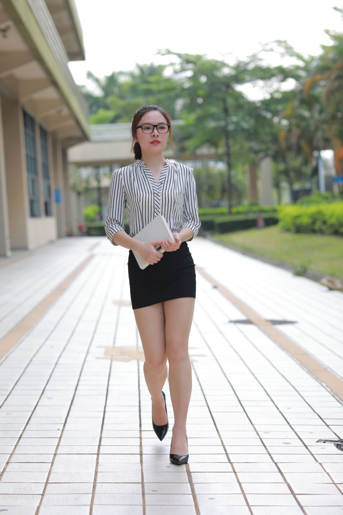[Mojing Street] 020 Uniform and Bodycon Skirt Girl 1, Outdoor photo 3