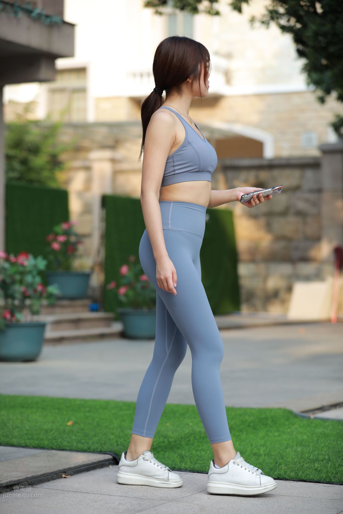 [Mojing Street] 053 Girl in Gray-Blue Yoga Pants photo 223