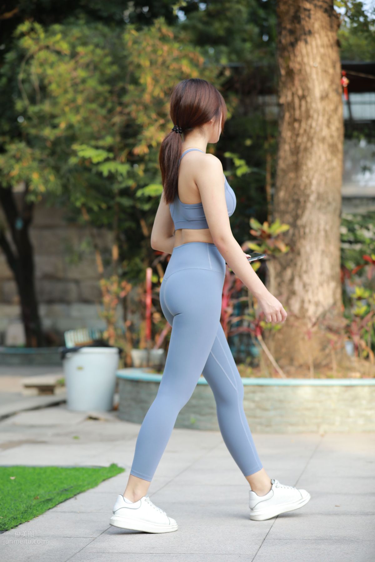 [Mojing Street] 053 Girl in Gray-Blue Yoga Pants photo 230