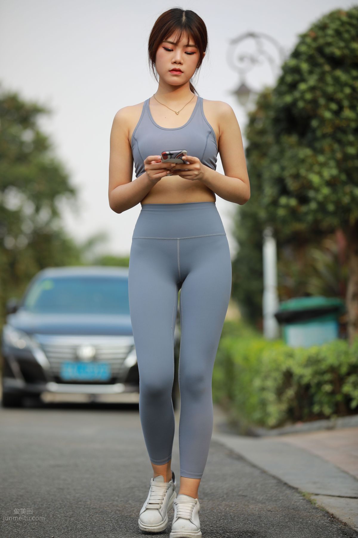 [Mojing Street] 053 Girl in Gray-Blue Yoga Pants photo 369