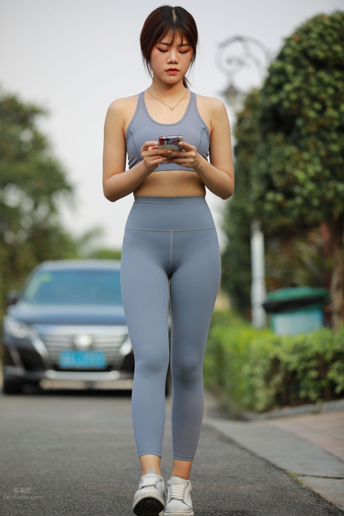 [Mojing Street] 053 Girl in Gray-Blue Yoga Pants photo 370