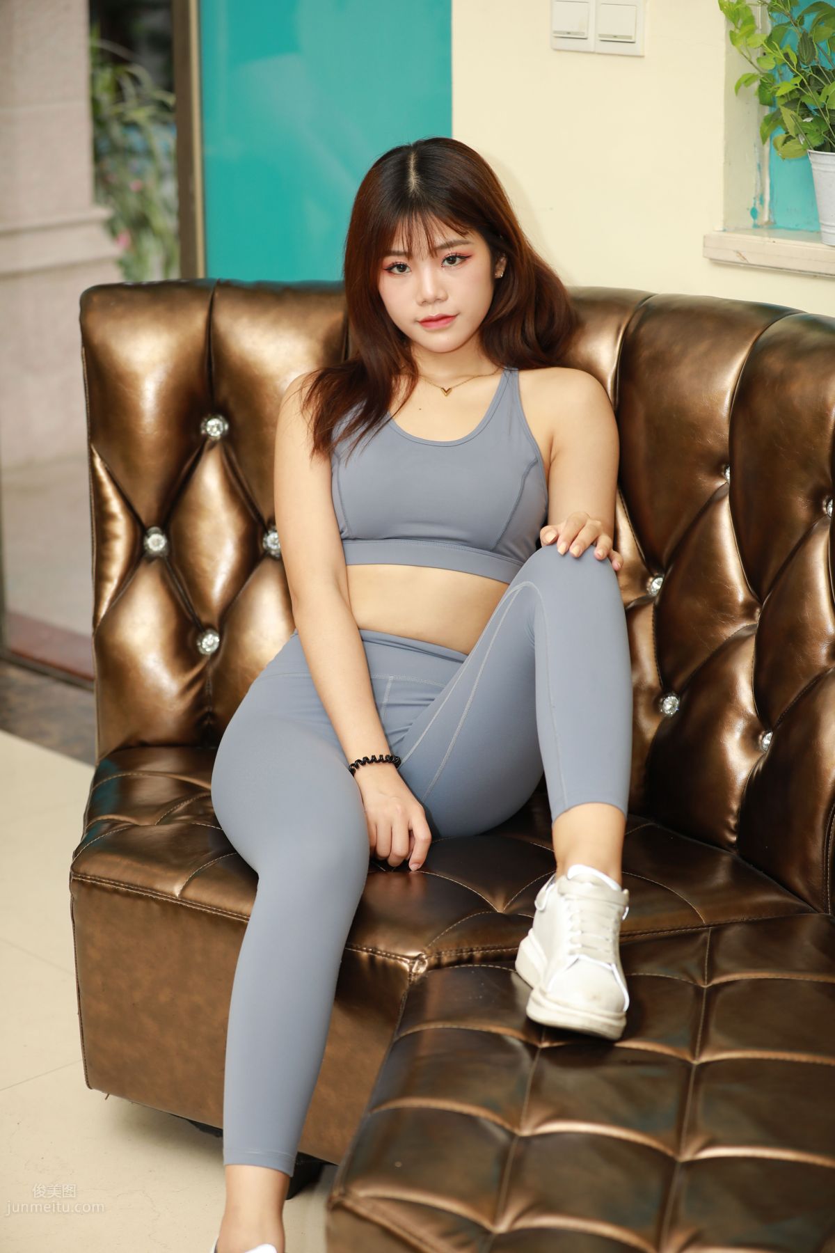 [Mojing Street] 053 Girl in Gray-Blue Yoga Pants photo 479