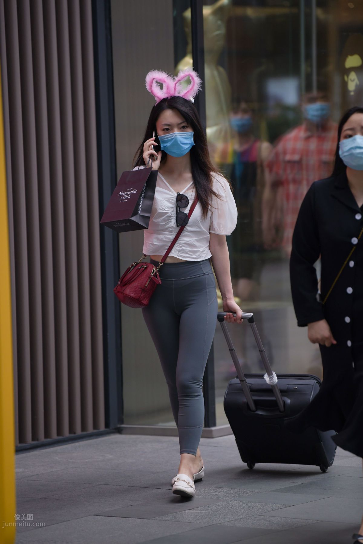 [Mojing Street] 054 Street Snap Girl in Tight Pants photo 6