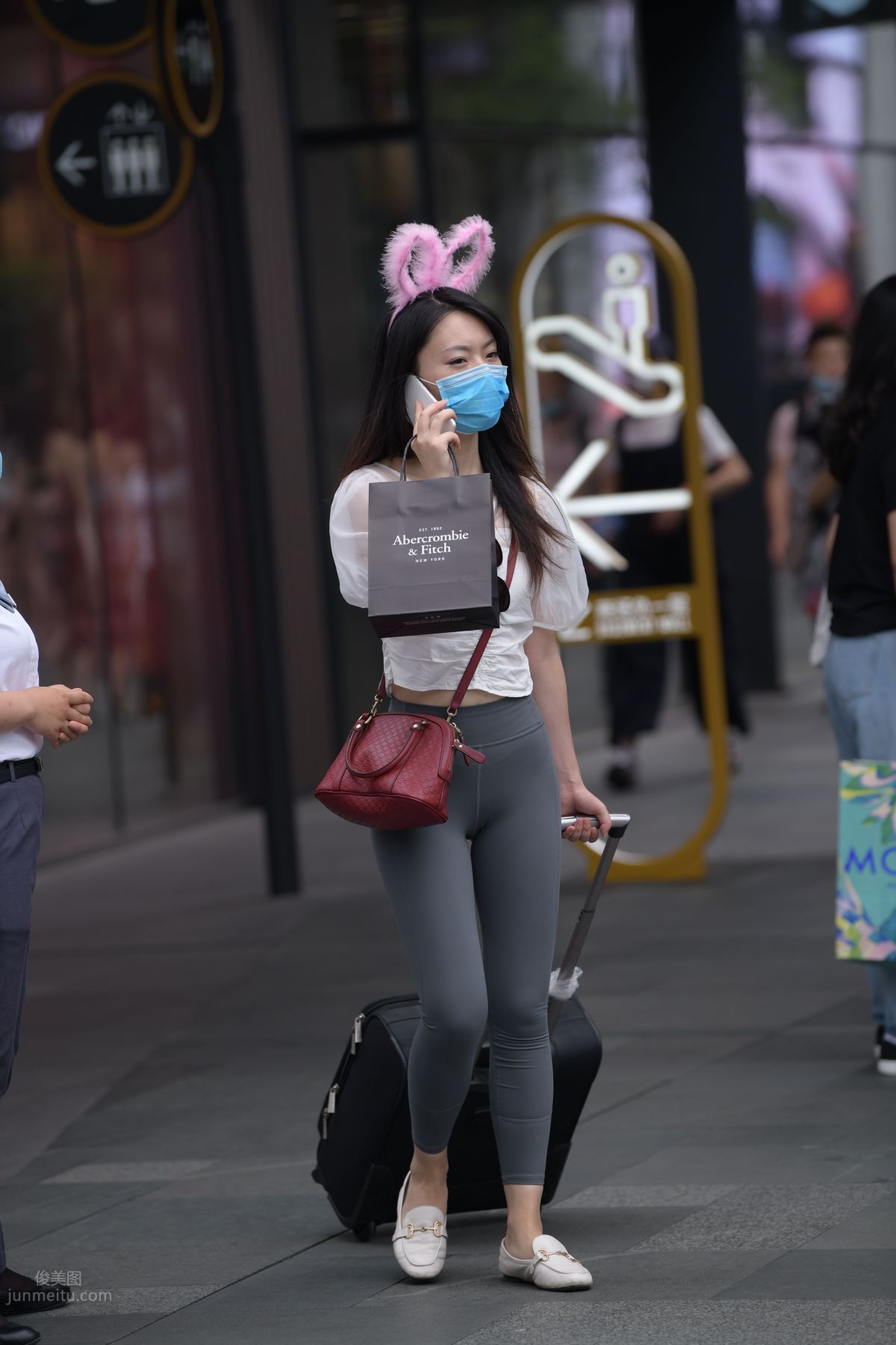 [Mojing Street] 054 Street Snap Girl in Tight Pants photo 7