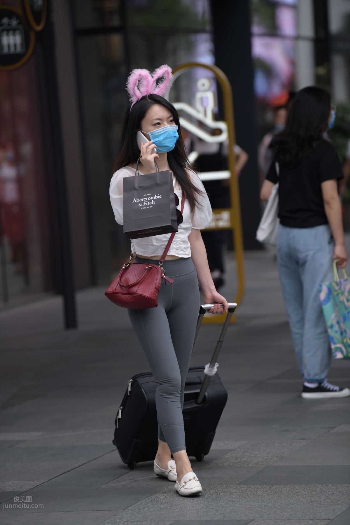 [Mojing Street] 054 Street Snap Girl in Tight Pants photo 9