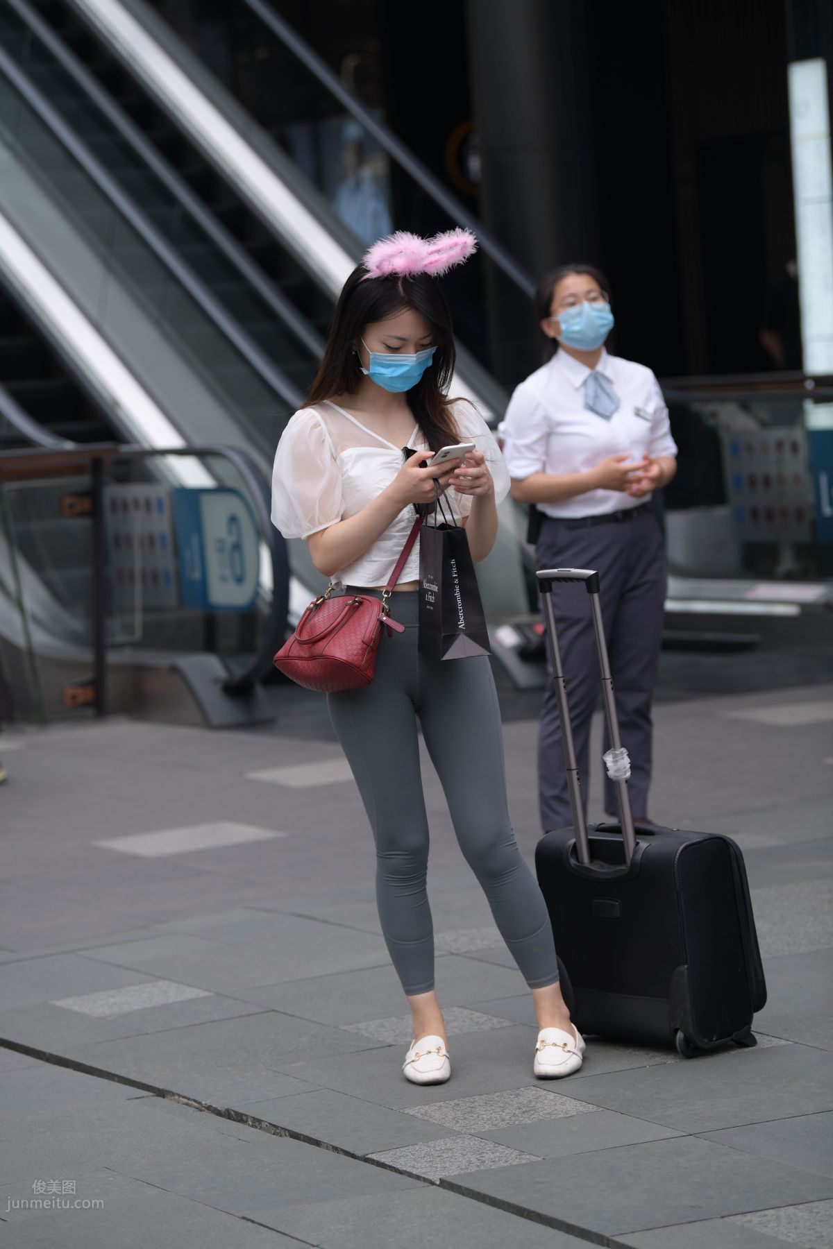 [Mojing Street] 054 Street Snap Girl in Tight Pants photo 14
