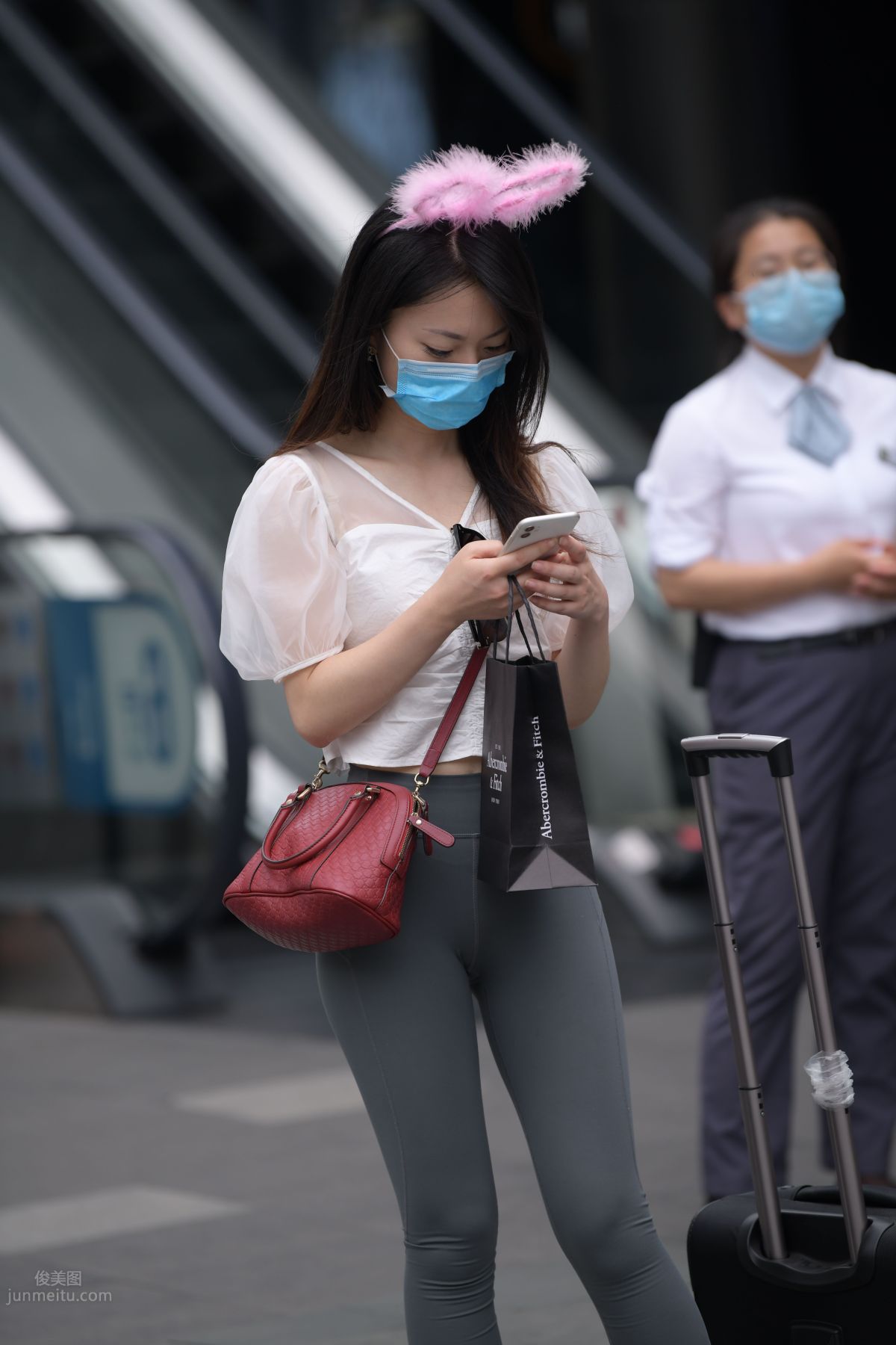 [Mojing Street] 054 Street Snap Girl in Tight Pants photo 15