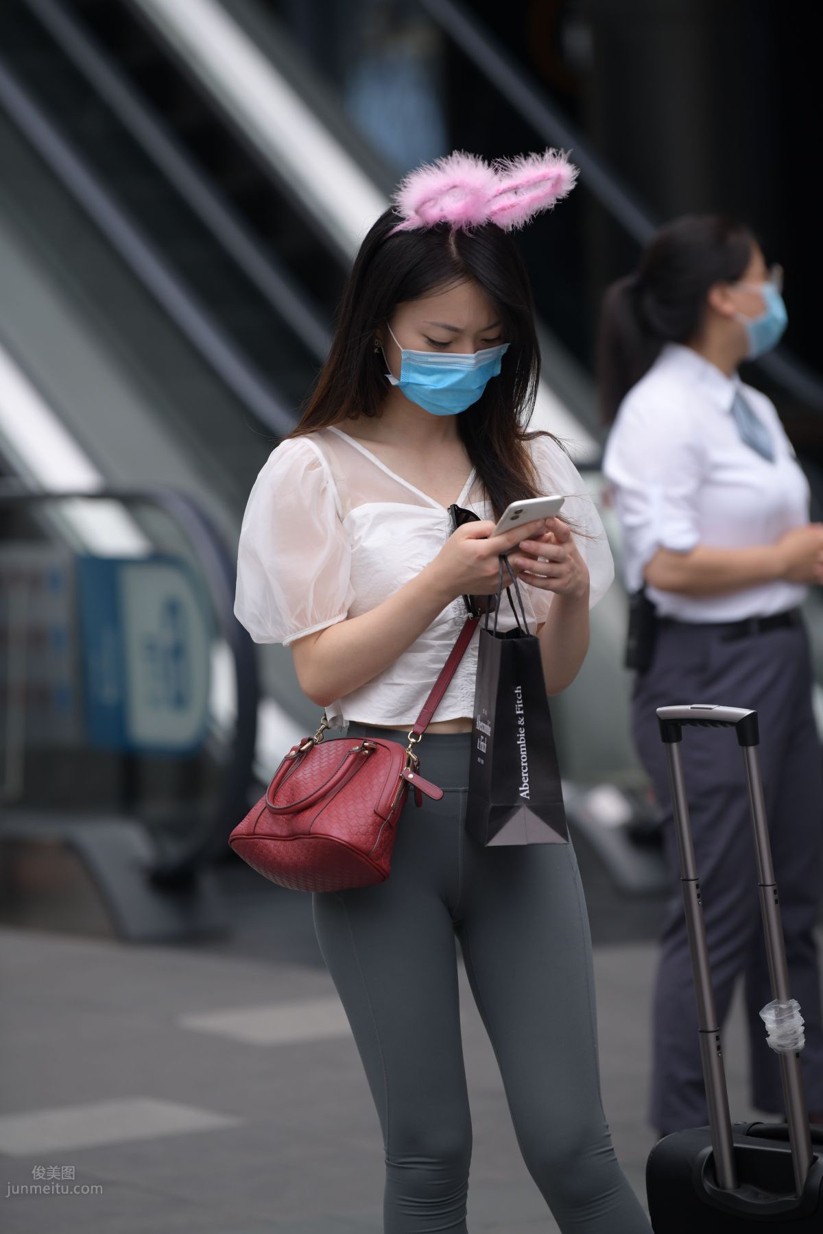 [Mojing Street] 054 Street Snap Girl in Tight Pants photo 16