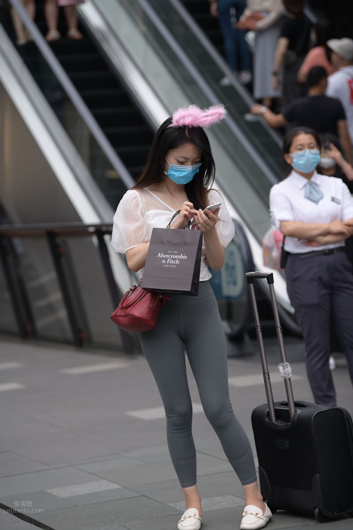 [Mojing Street] 054 Street Snap Girl in Tight Pants photo 20