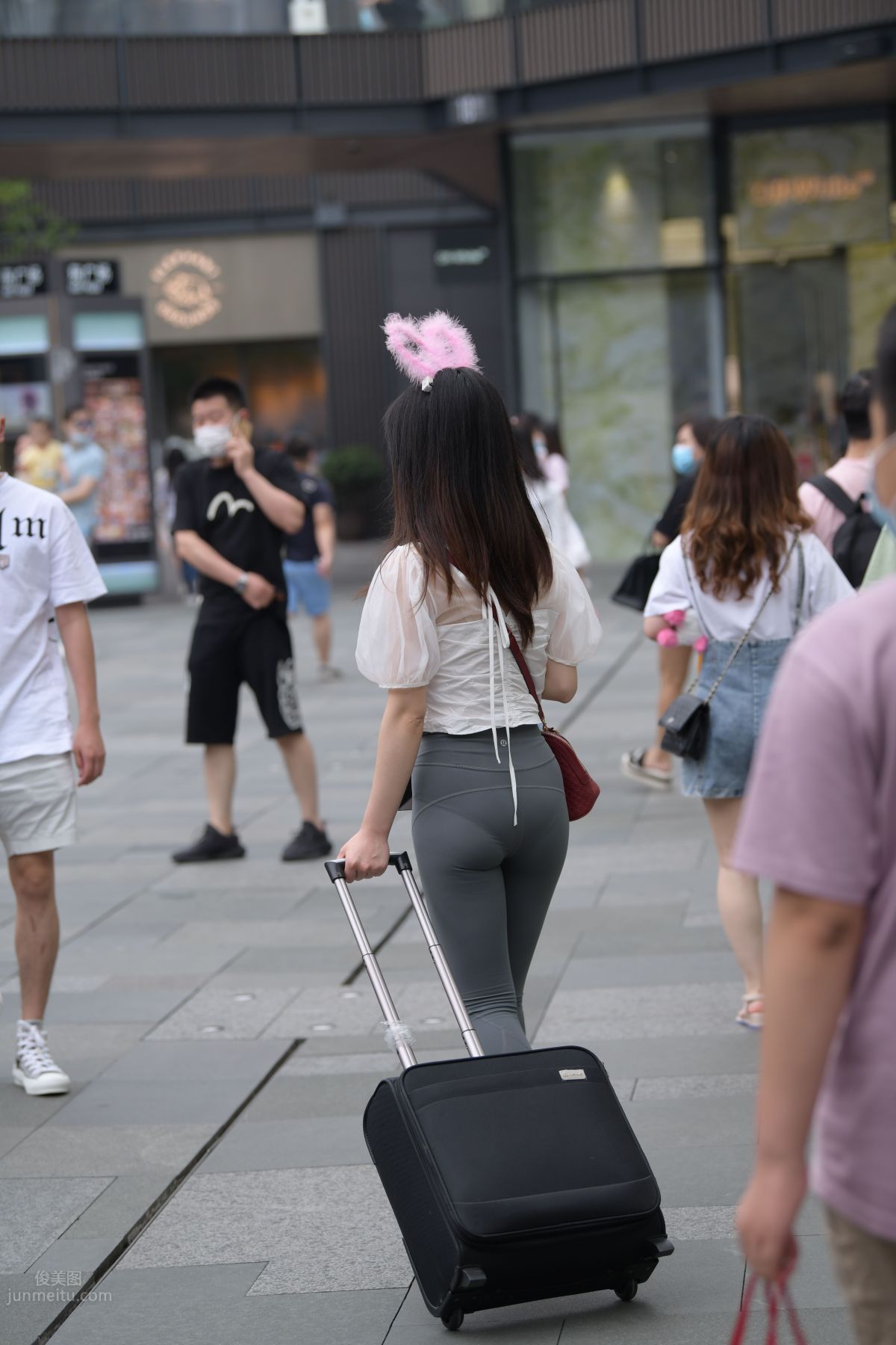 [Mojing Street] 054 Street Snap Girl in Tight Pants photo 22