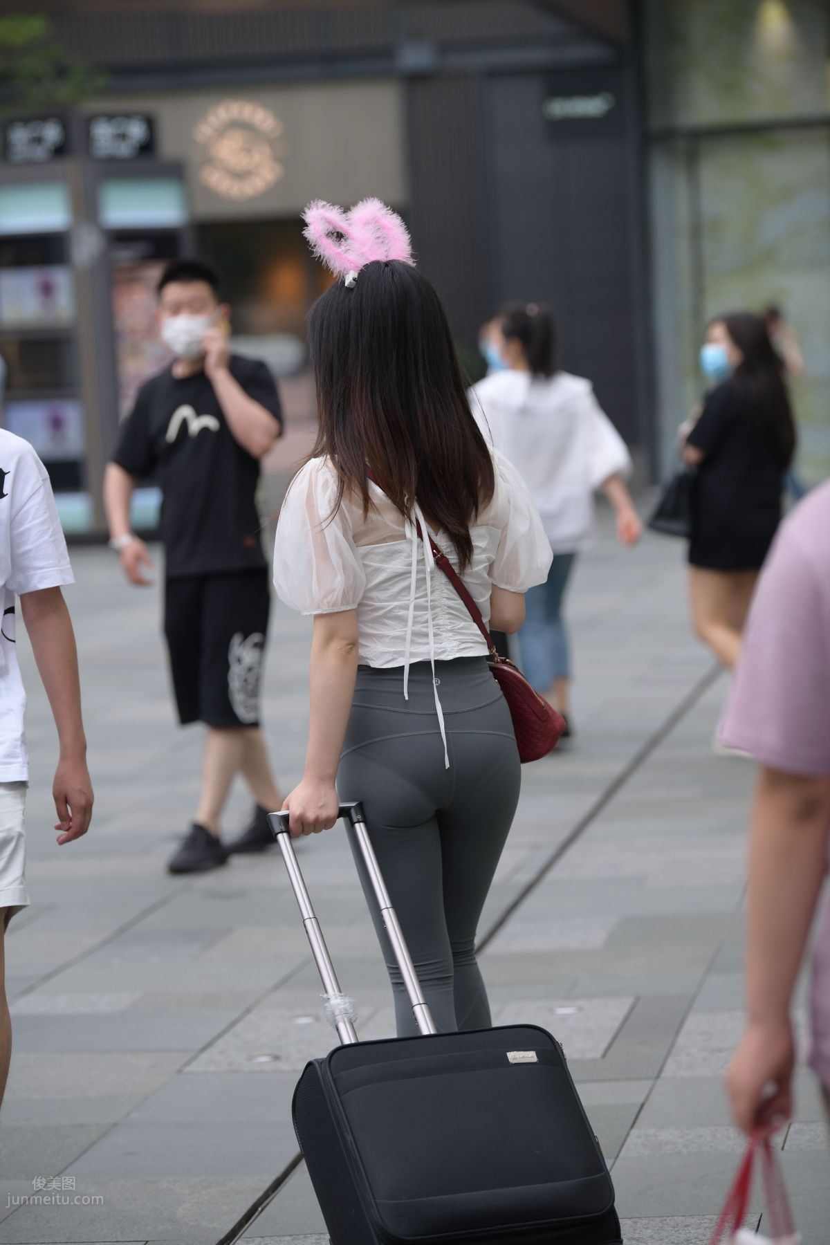 [Mojing Street] 054 Street Snap Girl in Tight Pants photo 25