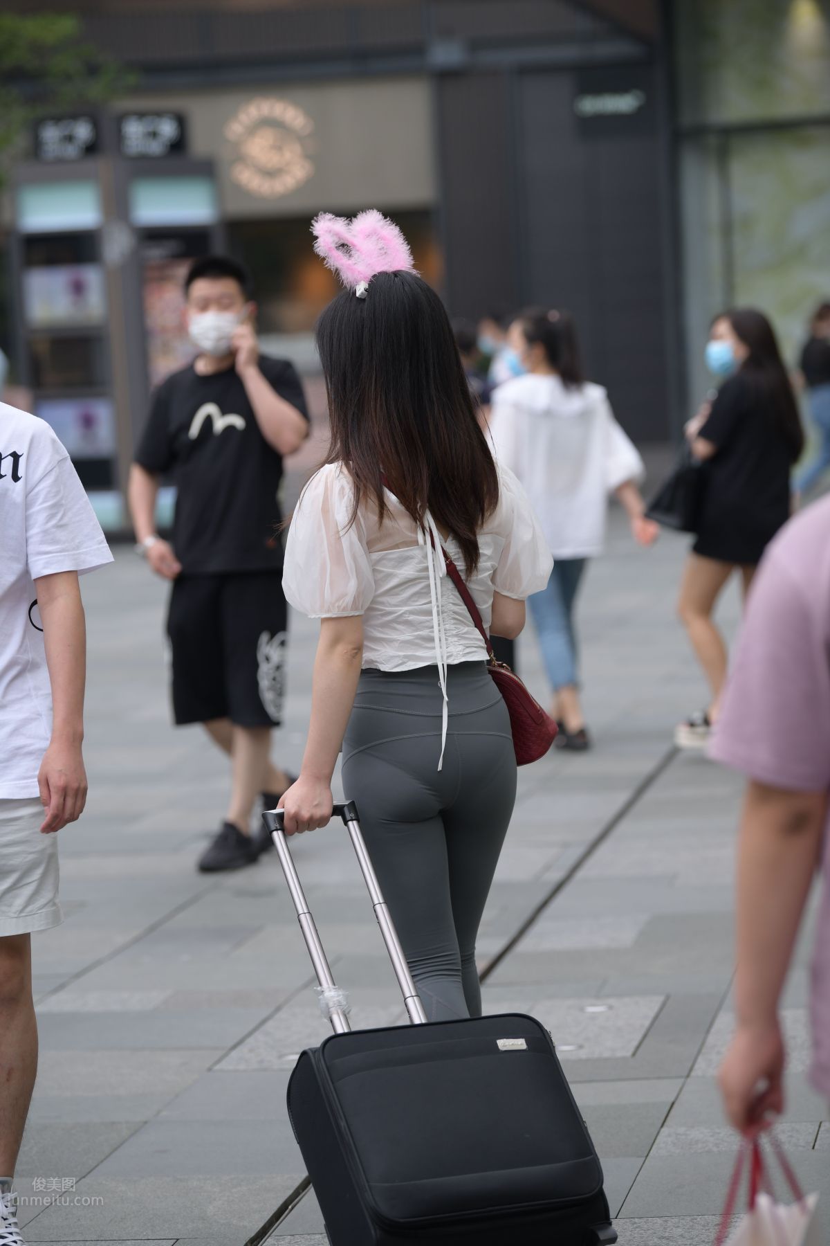 [Mojing Street] 054 Street Snap Girl in Tight Pants photo 26
