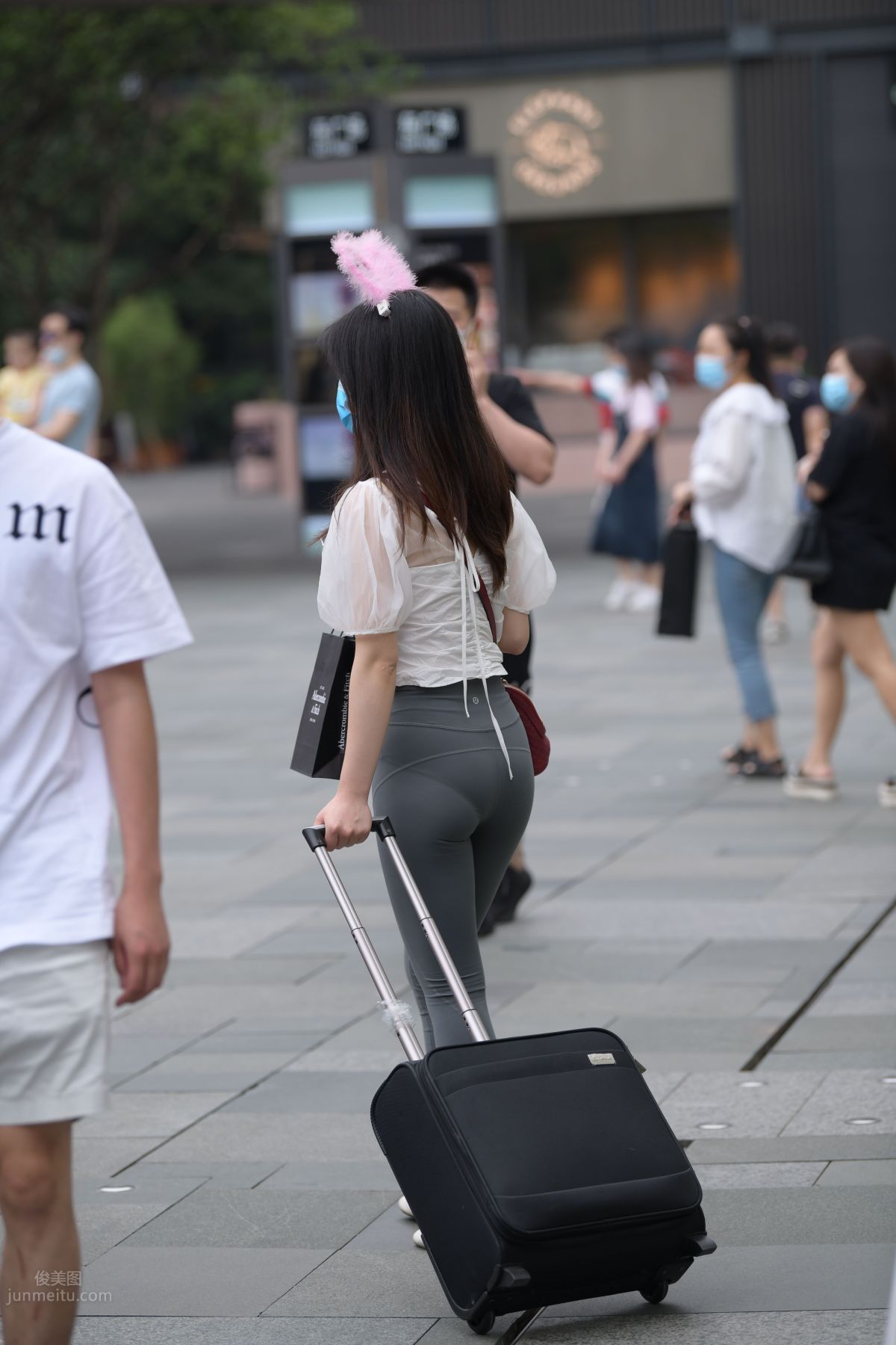 [Mojing Street] 054 Street Snap Girl in Tight Pants photo 31
