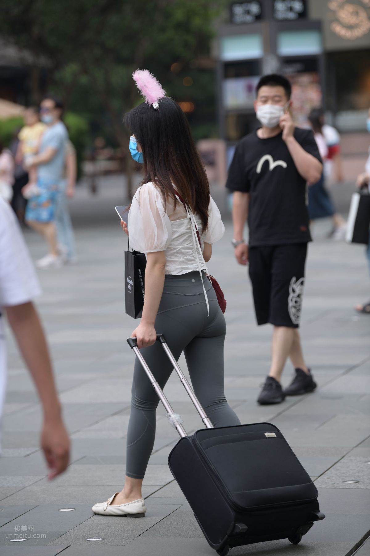 [Mojing Street] 054 Street Snap Girl in Tight Pants photo 34