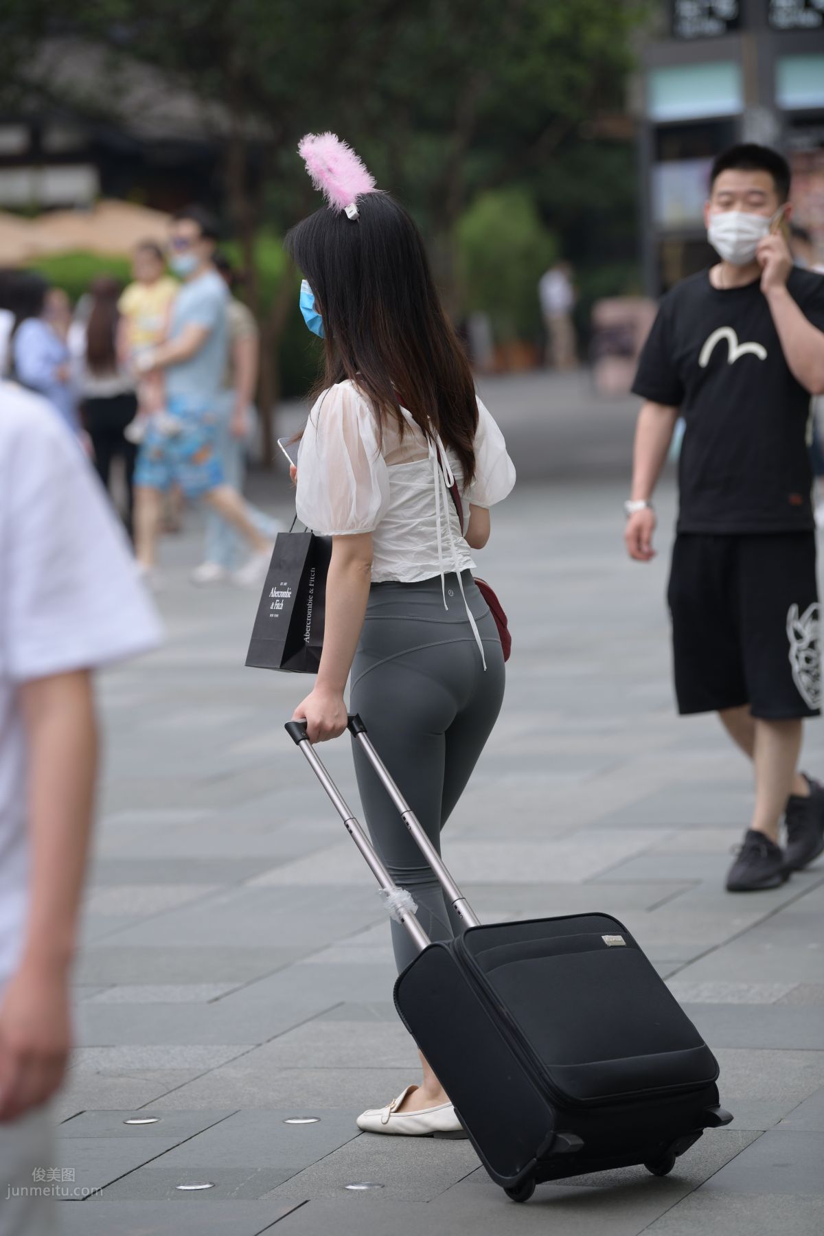 [Mojing Street] 054 Street Snap Girl in Tight Pants photo 36
