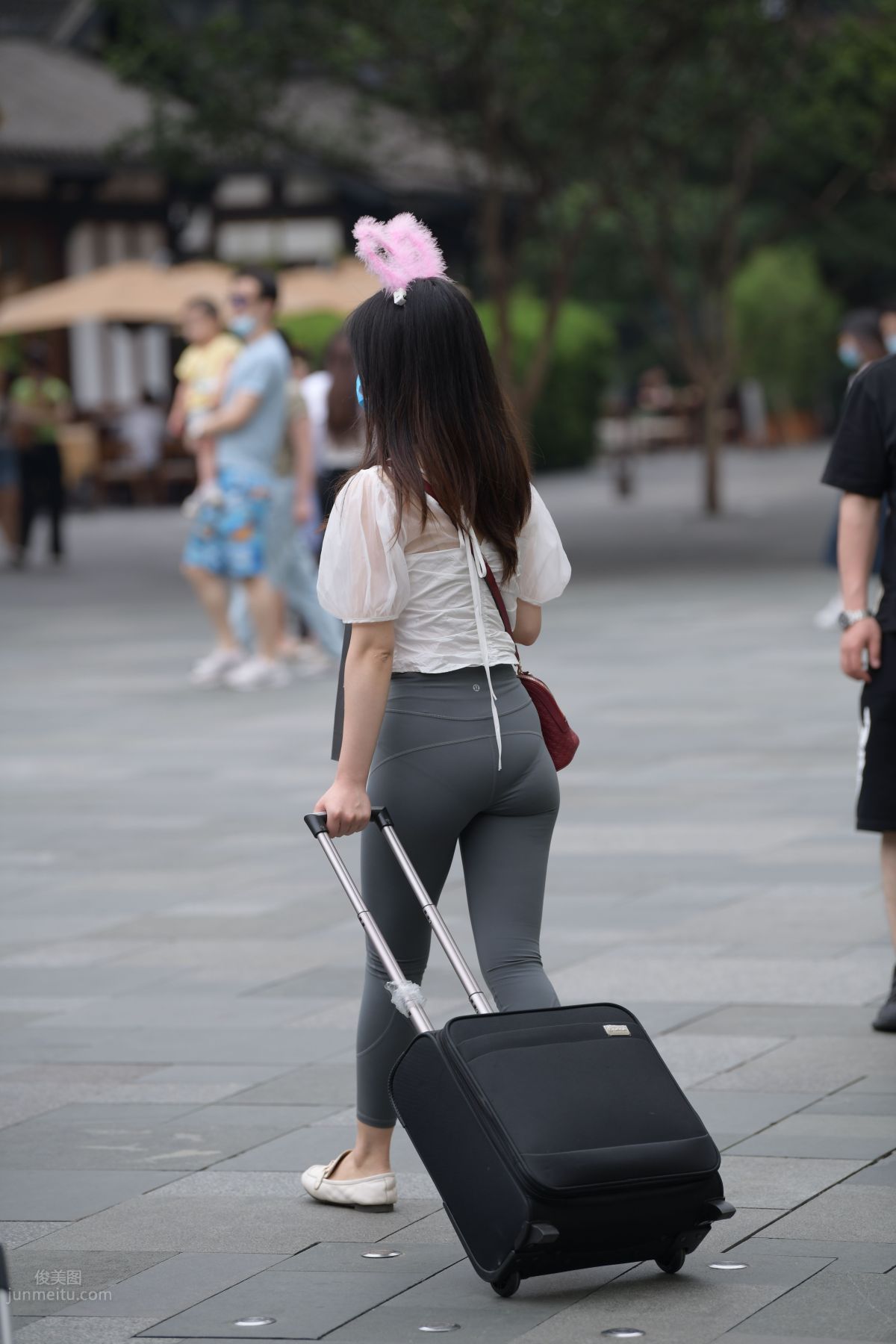 [Mojing Street] 054 Street Snap Girl in Tight Pants photo 40