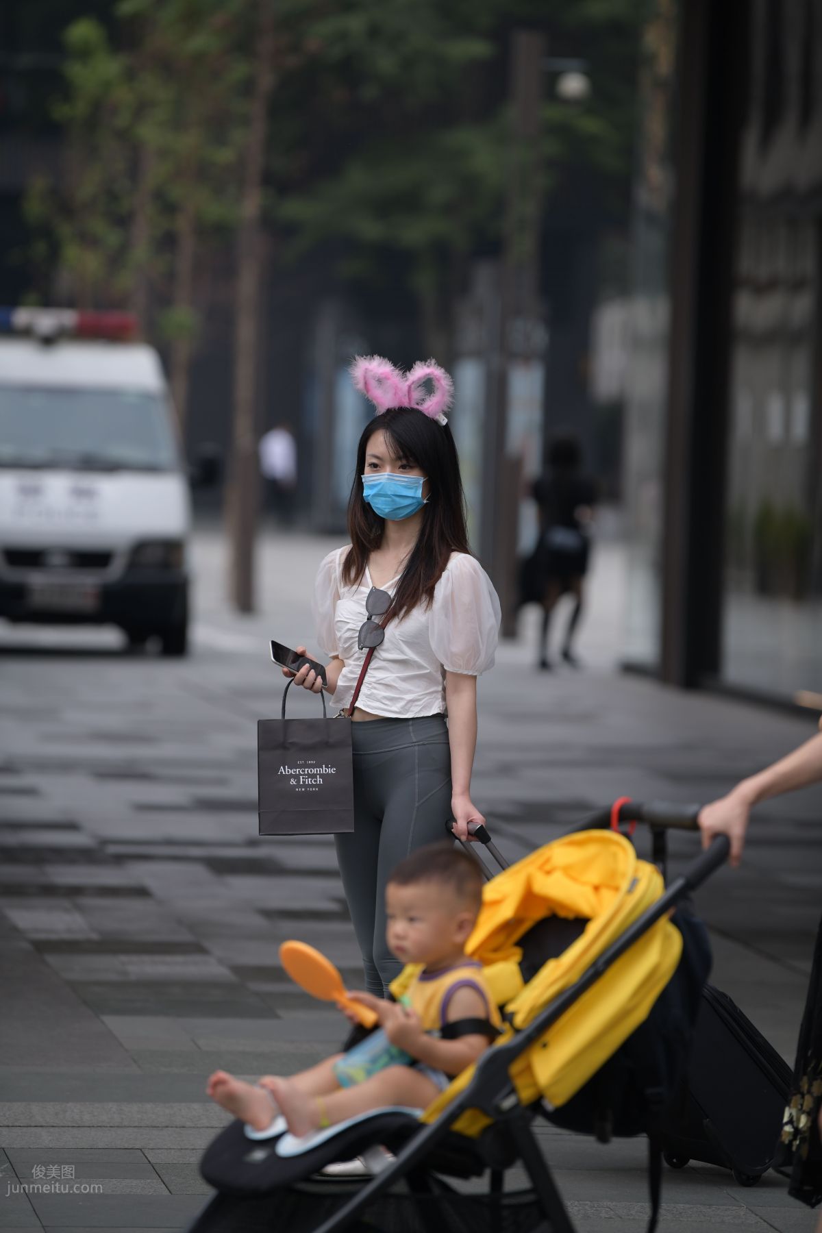 [Mojing Street] 054 Street Snap Girl in Tight Pants photo 69
