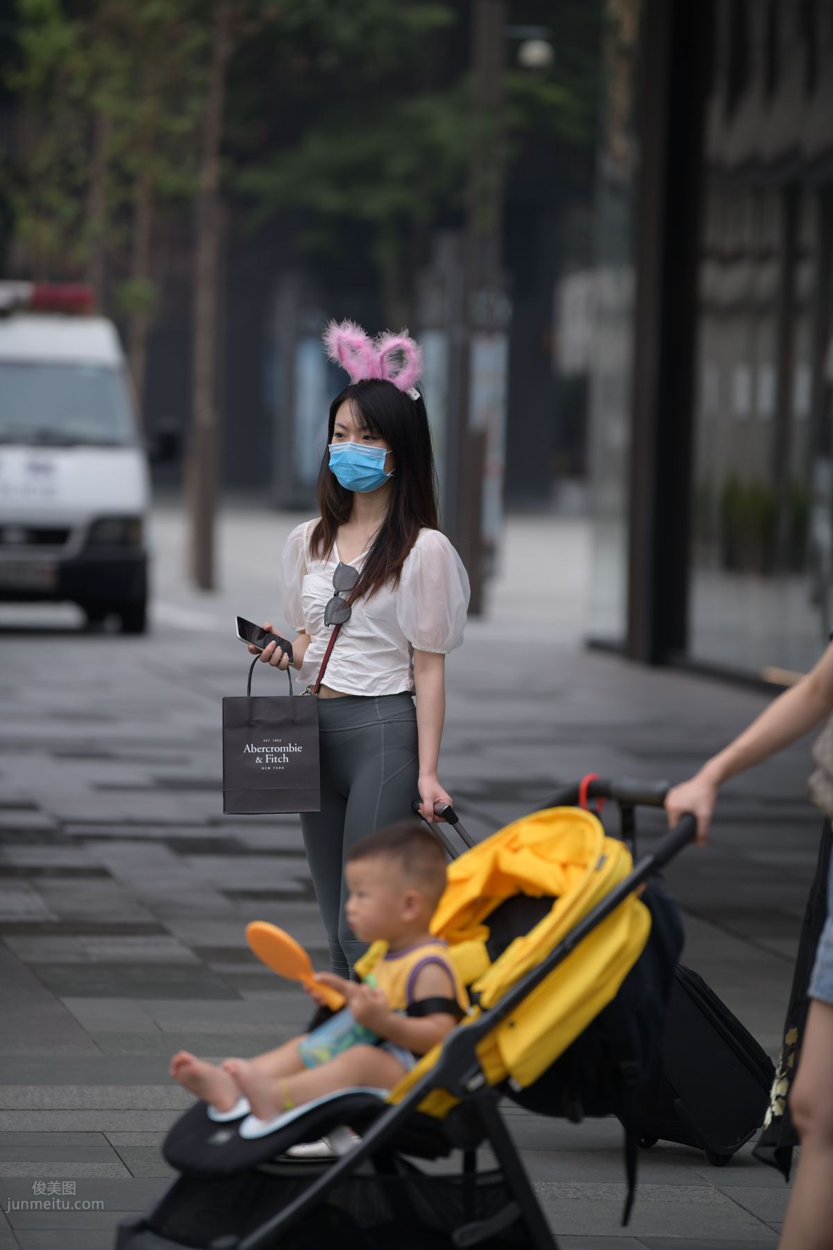[Mojing Street] 054 Street Snap Girl in Tight Pants photo 71