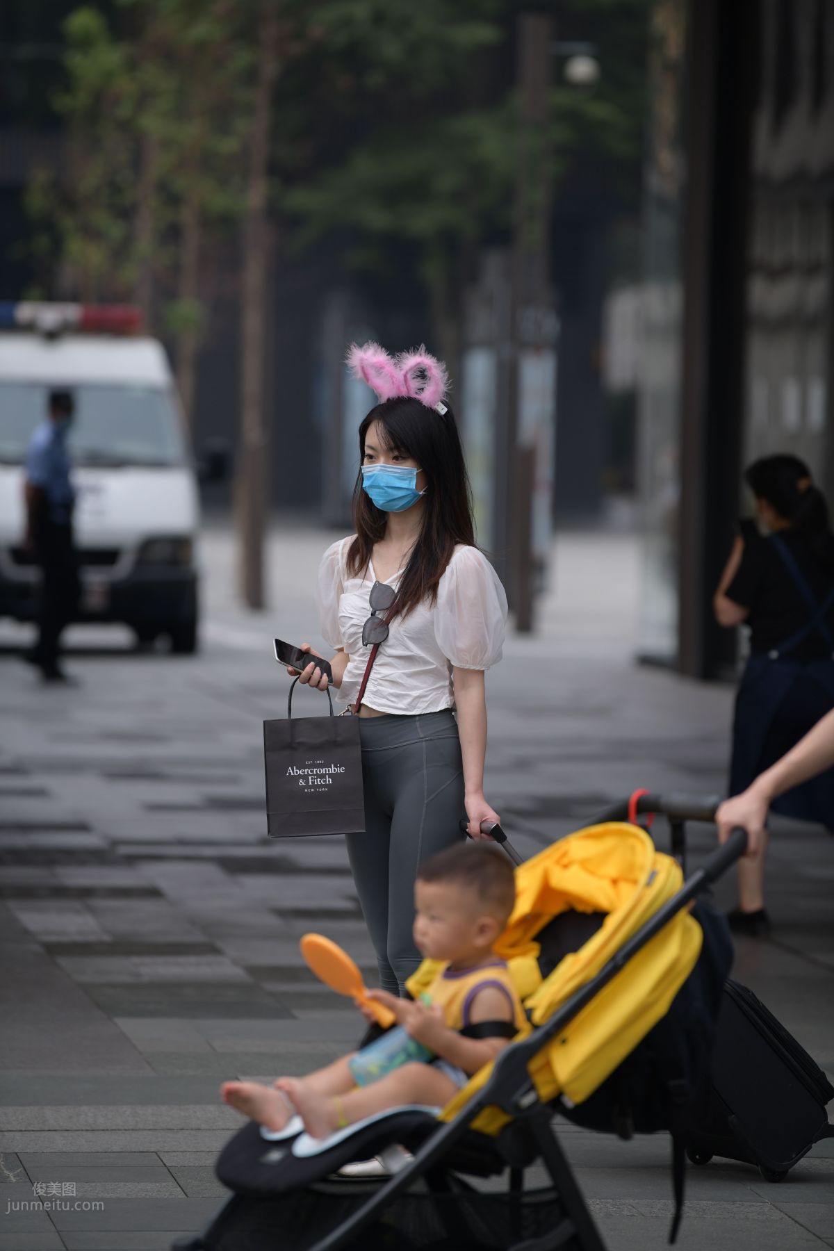 [Mojing Street] 054 Street Snap Girl in Tight Pants photo 72