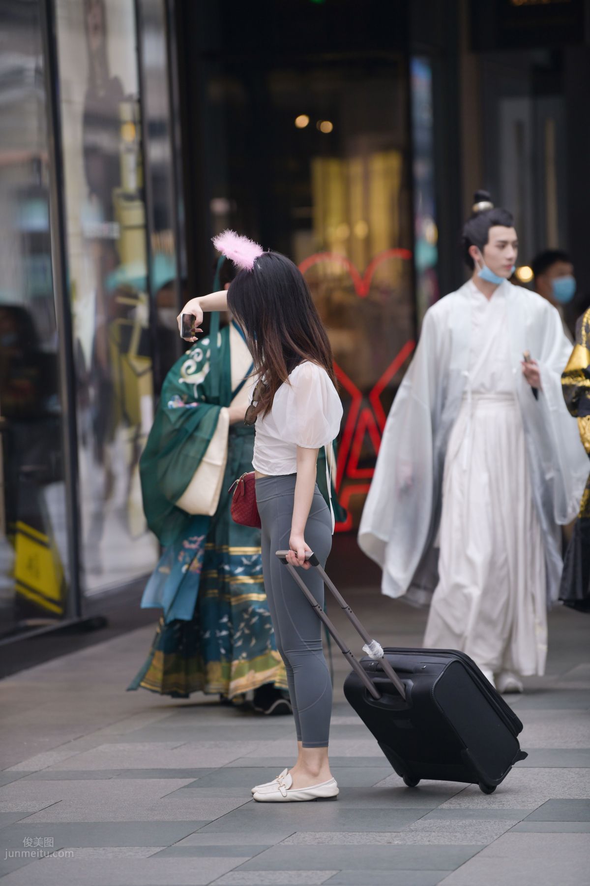 [Mojing Street] 054 Street Snap Girl in Tight Pants photo 95