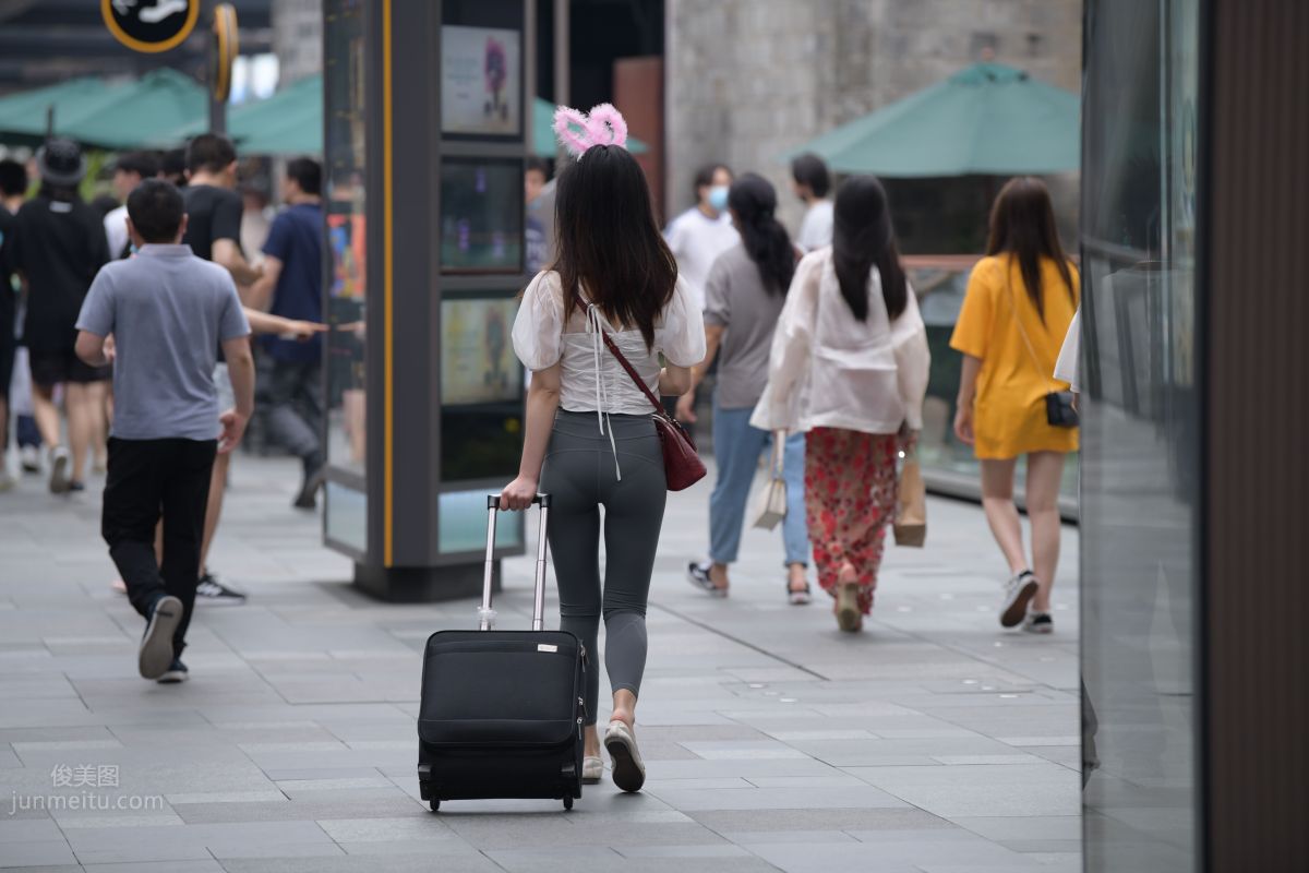 [Mojing Street] 054 Street Snap Girl in Tight Pants photo 100