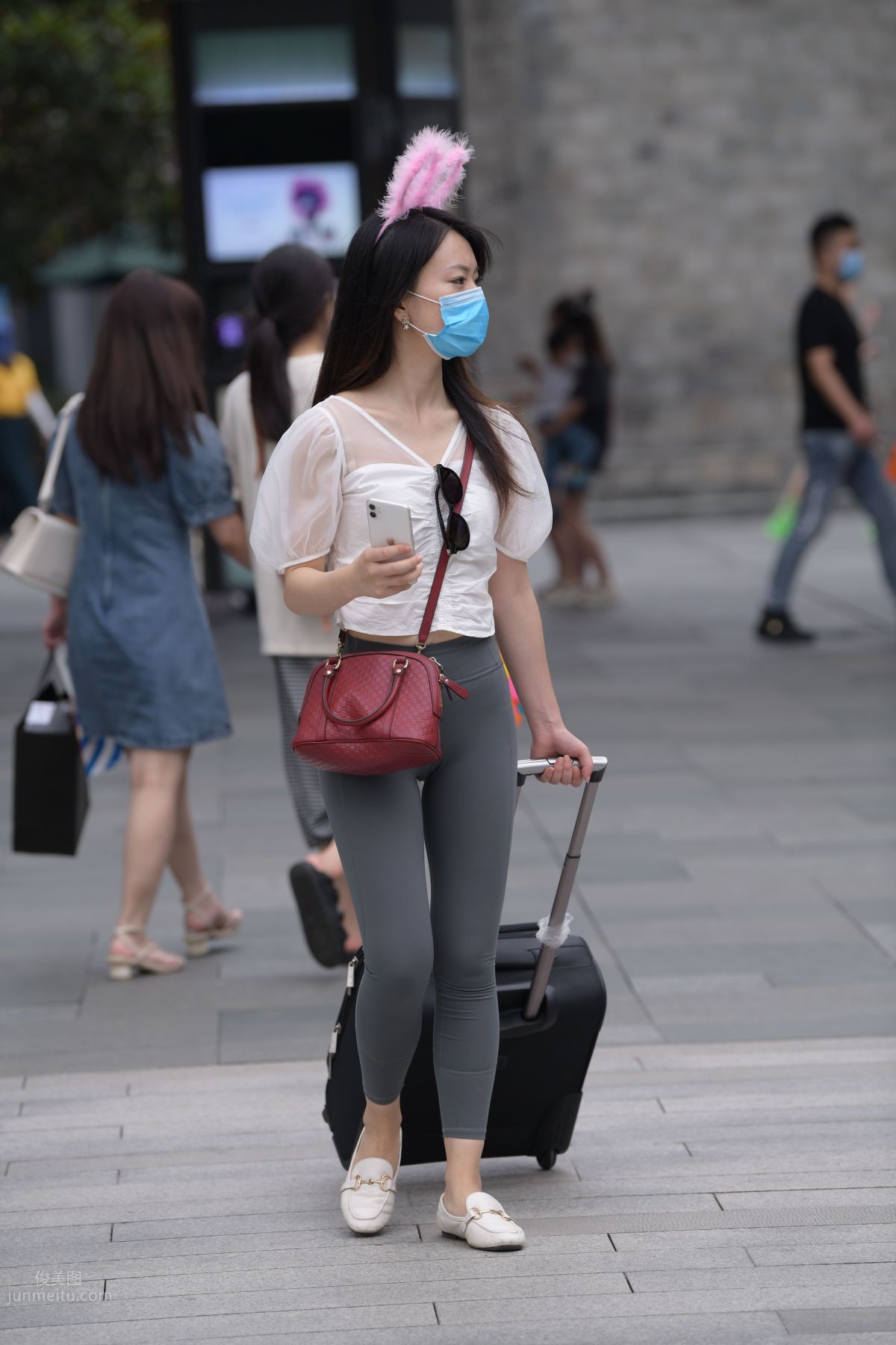 [Mojing Street] 054 Street Snap Girl in Tight Pants photo 130