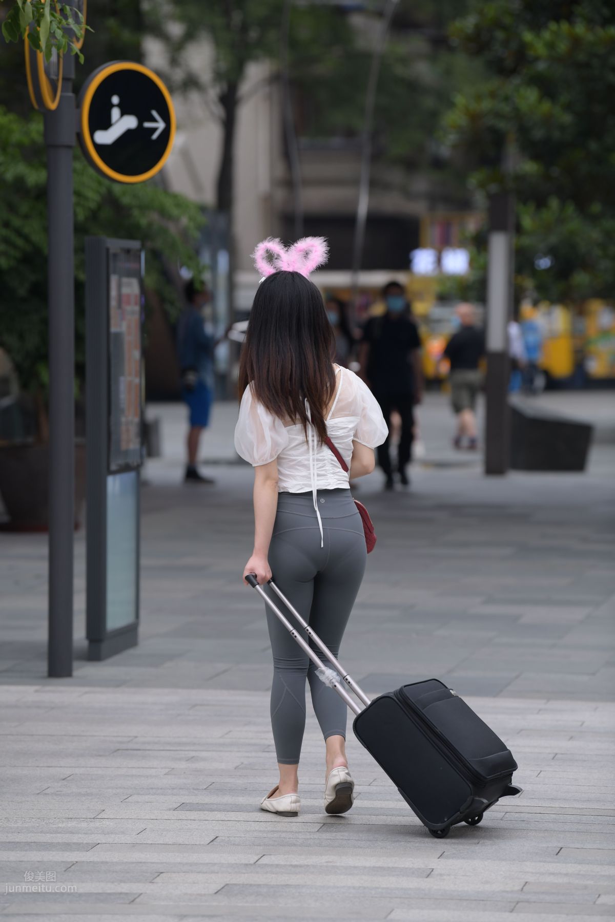 [Mojing Street] 054 Street Snap Girl in Tight Pants photo 138