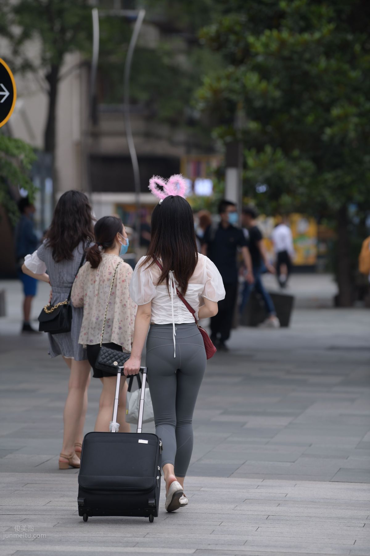 [Mojing Street] 054 Street Snap Girl in Tight Pants photo 146
