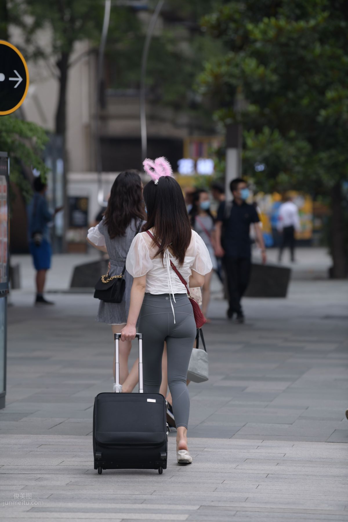 [Mojing Street] 054 Street Snap Girl in Tight Pants photo 148