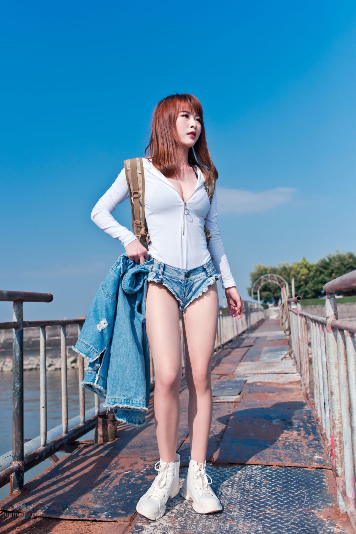 [Mojing Street] 055 Seagull Island Flesh-Colored Stockings and Denim Street Snap photo 213