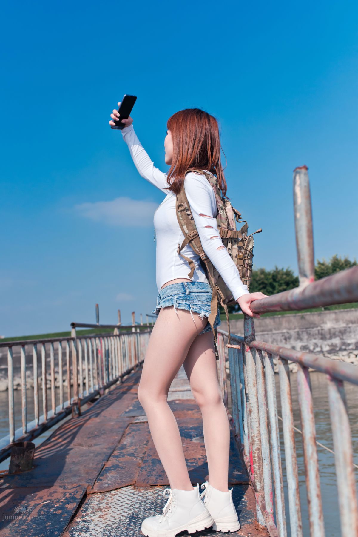 [Mojing Street] 055 Seagull Island Flesh-Colored Stockings and Denim Street Snap photo 214
