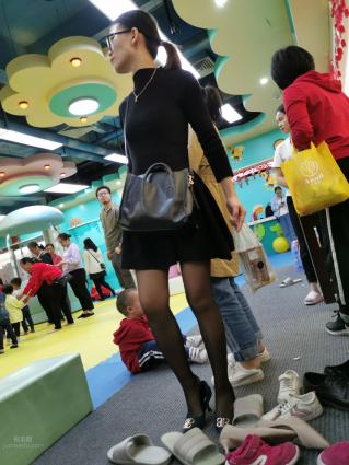 [魔鏡街拍] 057 親子樂園 
