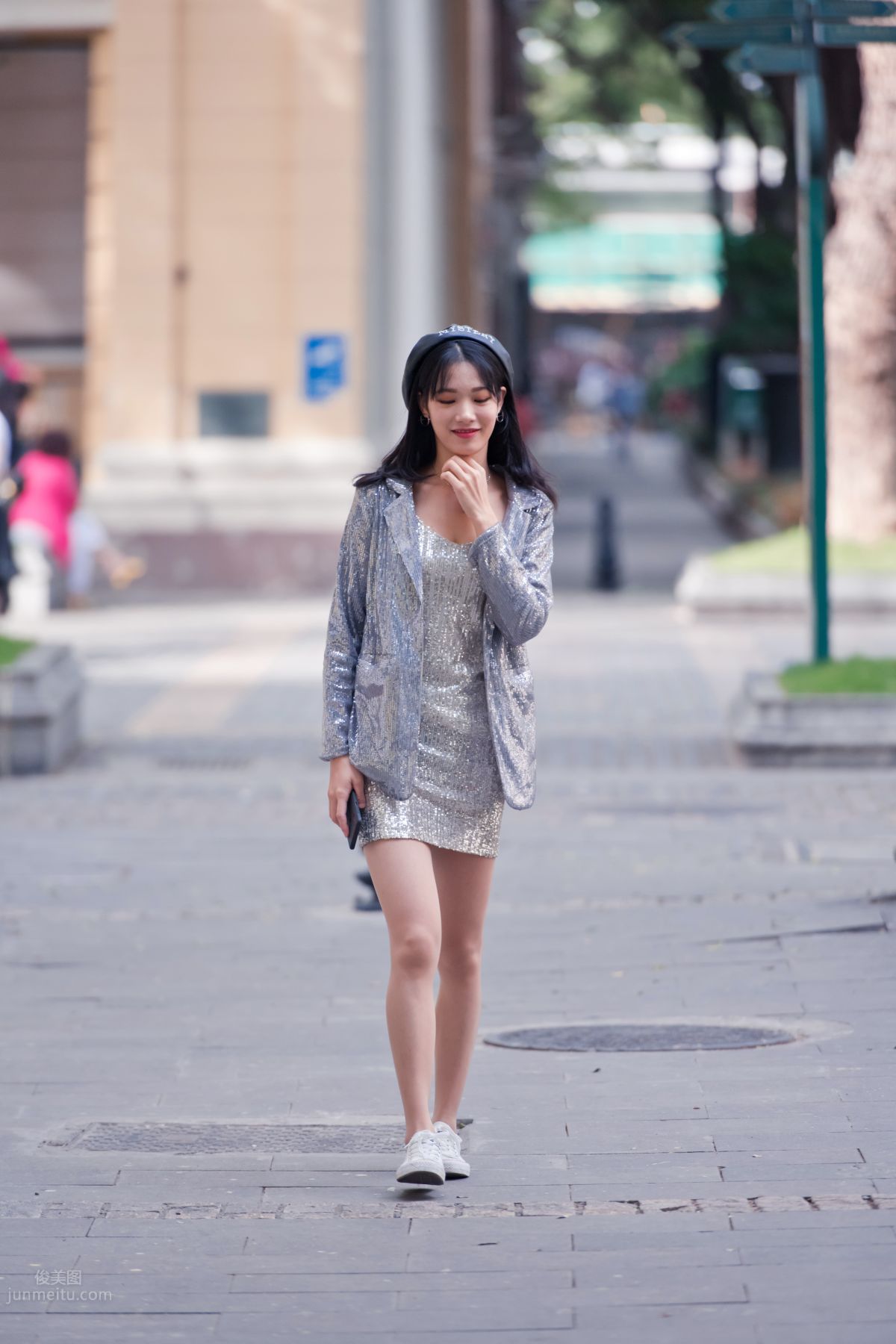 [Mojing Street] 066 Yufeng Street Snap Chatting Up a Sweet Girl in Meat Stockings at Shamian Park, September photo 3
