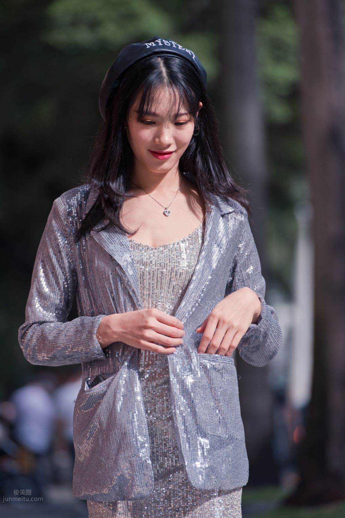 [Mojing Street] 066 Yufeng Street Snap Chatting Up a Sweet Girl in Meat Stockings at Shamian Park, September photo 25