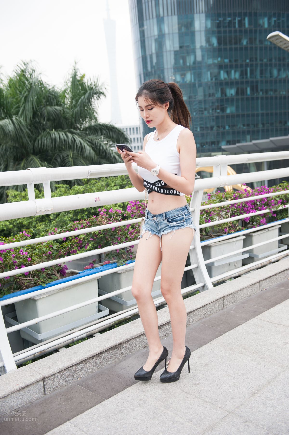 [Mojing Street] 072 Cheng Sheng Street Snap Tingting High Heels Hot Pants Long Legs Beauty photo 97