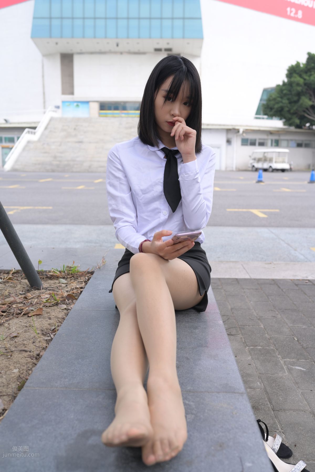 [魔鏡街拍] 084 程生街拍-商城推銷美女長腿肉絲制服 222